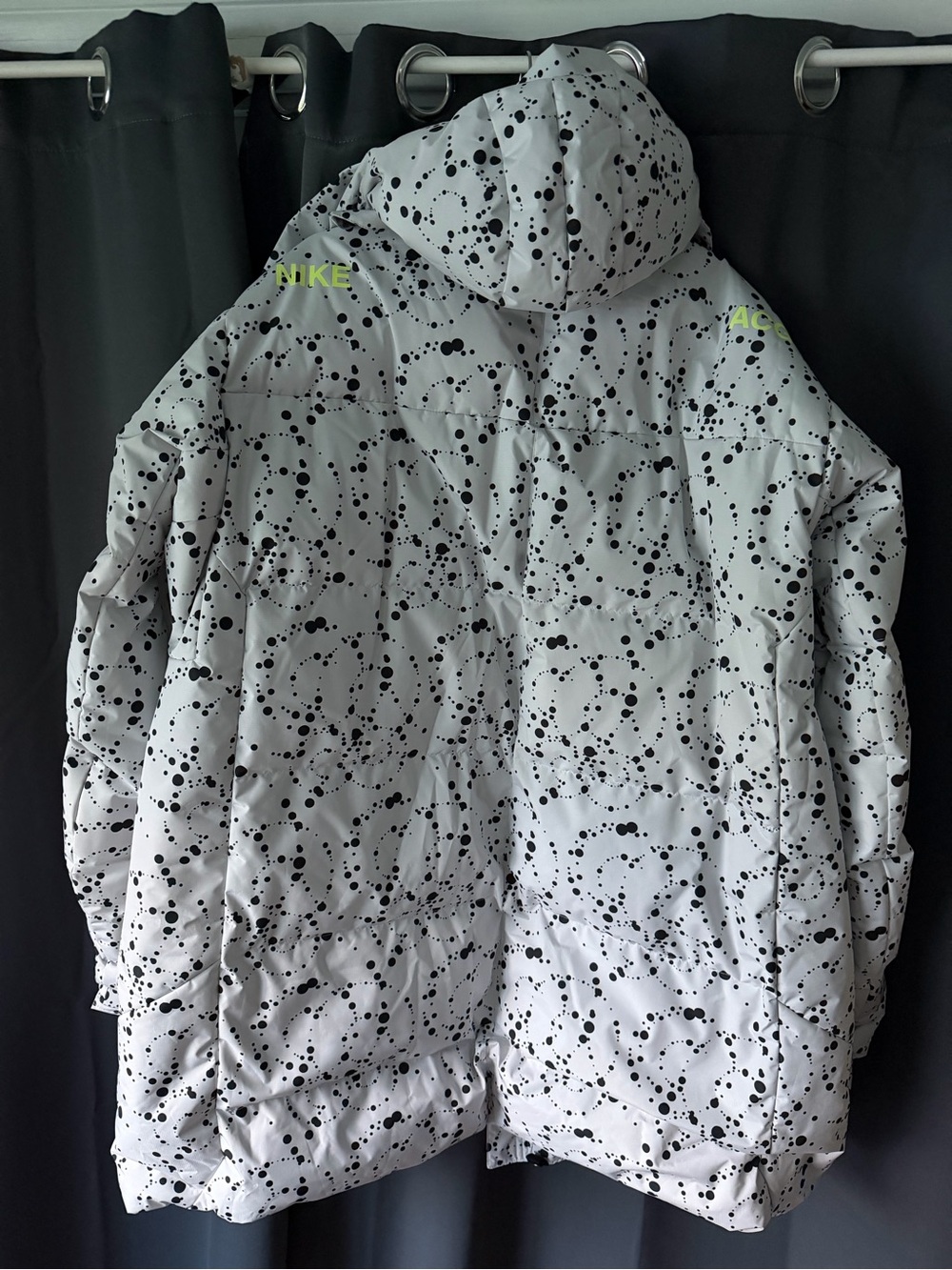 Nike NikeLab ACG Down Fill Parka Jacket Men XL White Splatter Volt AQ3517-100 - Picture 6 of 8